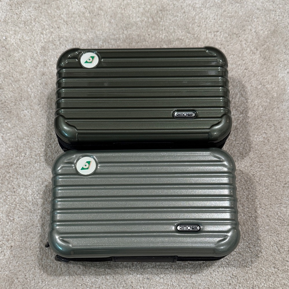 RIMOWA green airline Eva air amenities kit NWOT expired